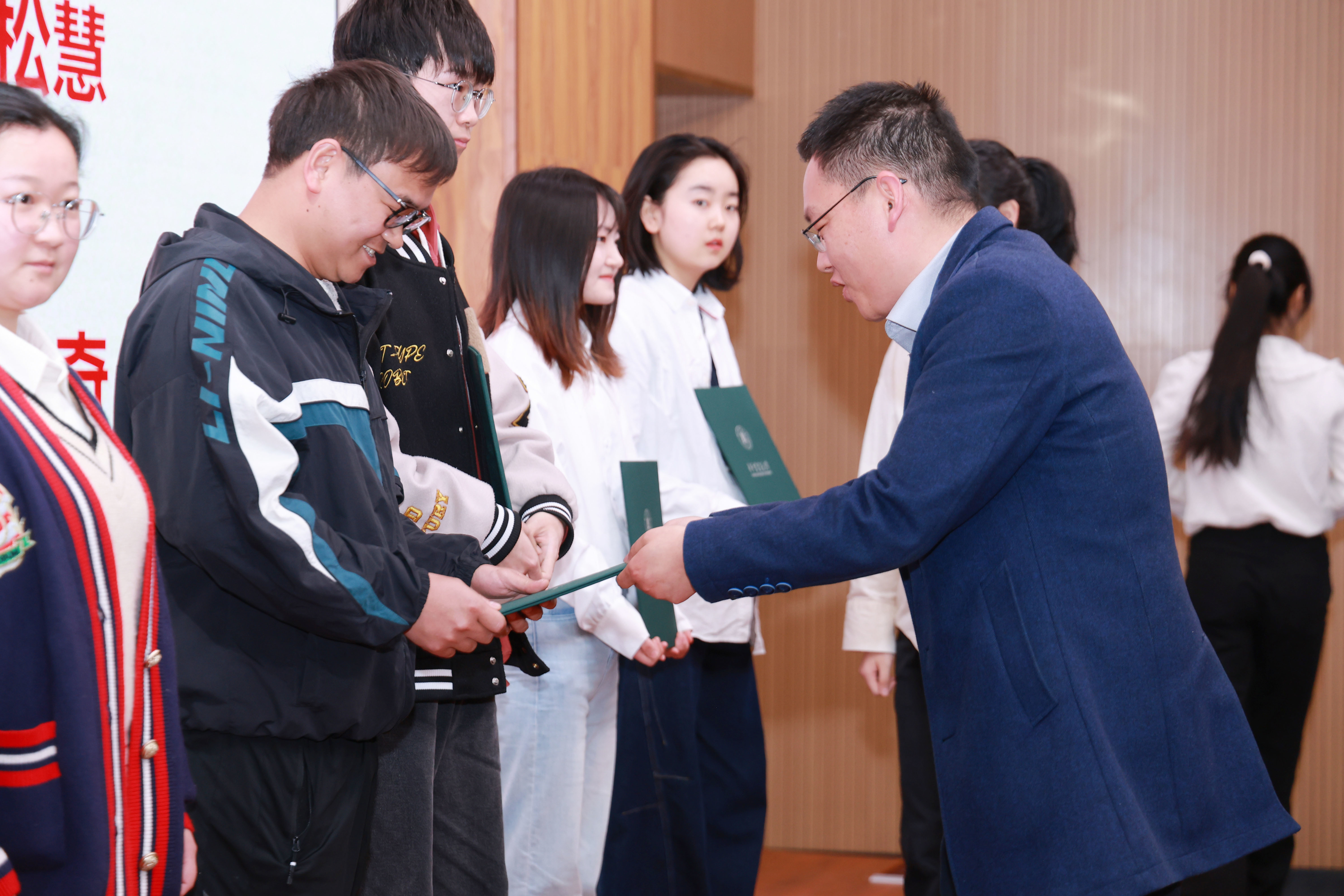 PT视讯天行健奖学金颁奖特辑 | 以科技守护碧水，育青年创新未来